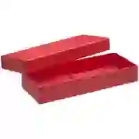 На картинке: Коробка Tackle, красная на белом фоне